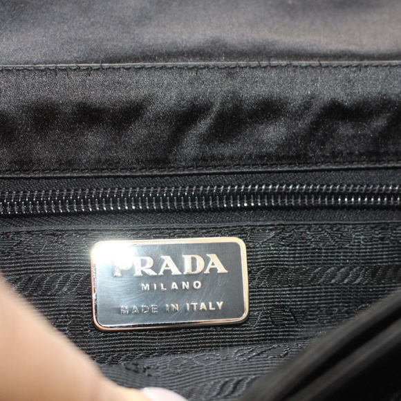 Prada Bag - Picture 4 of 9
